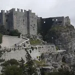 Il Vecchio Messina לינה וארוחת בוקר