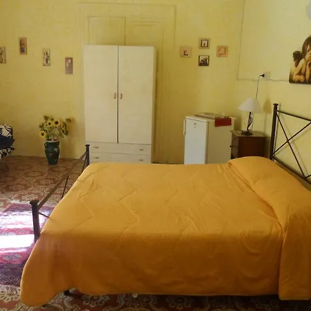 Il Vecchio Messina Frühstückspension Trapani